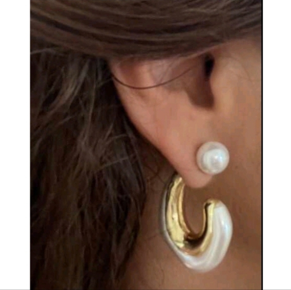 Anthropologie Pearl Chunky Gold Hoop Earrings - Picture 4 of 4
